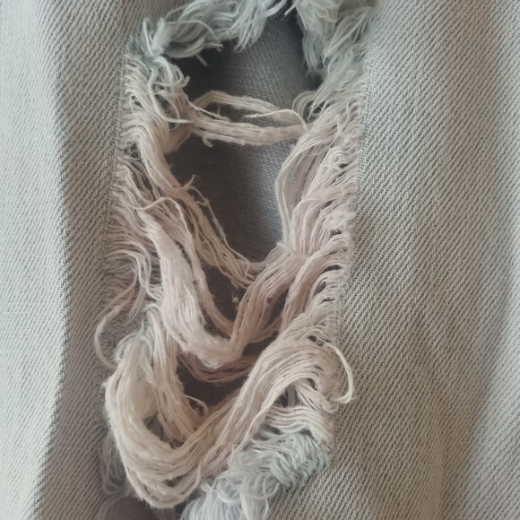 Forever 21 boyfriend distressed jeans - Picture 3 of 10